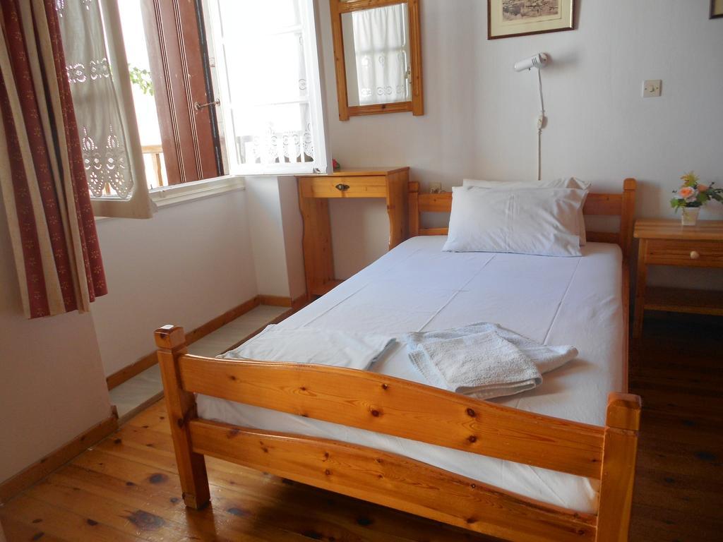 Aggela Guesthouse Σκόπελος Δωμάτιο φωτογραφία
