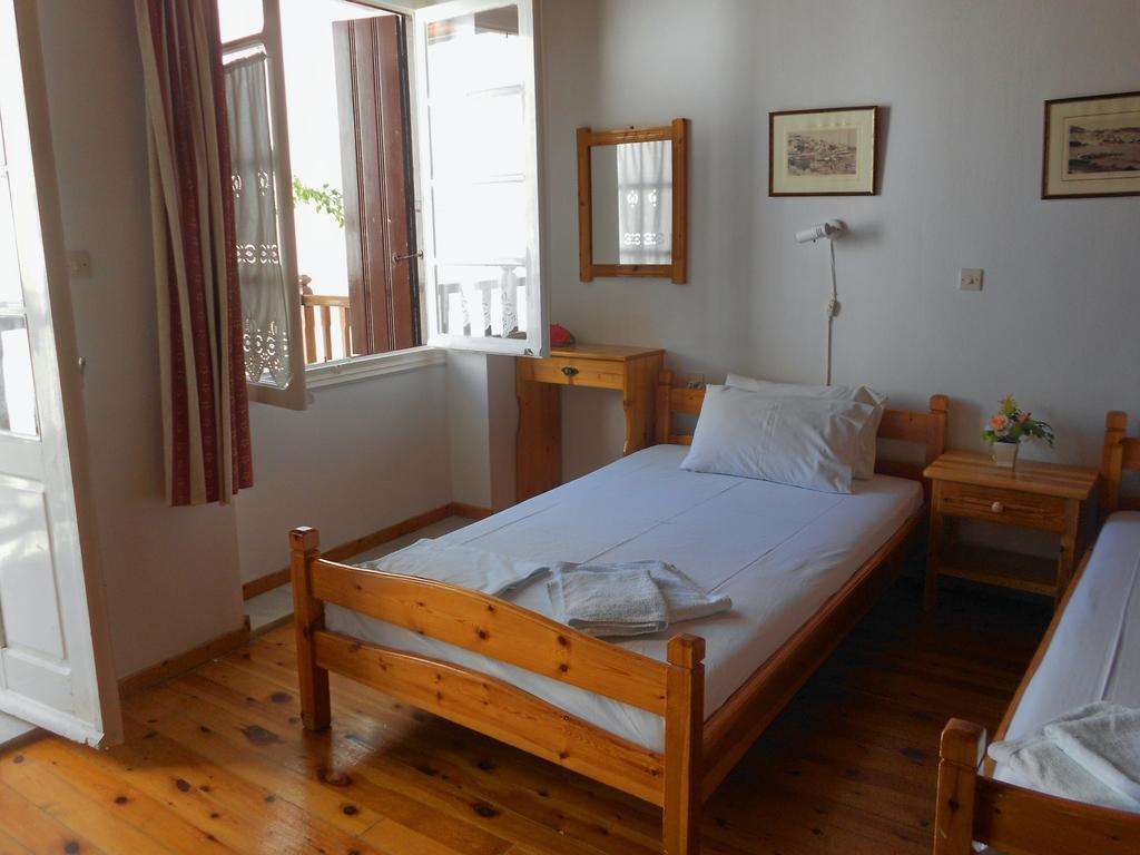 Aggela Guesthouse Σκόπελος Δωμάτιο φωτογραφία
