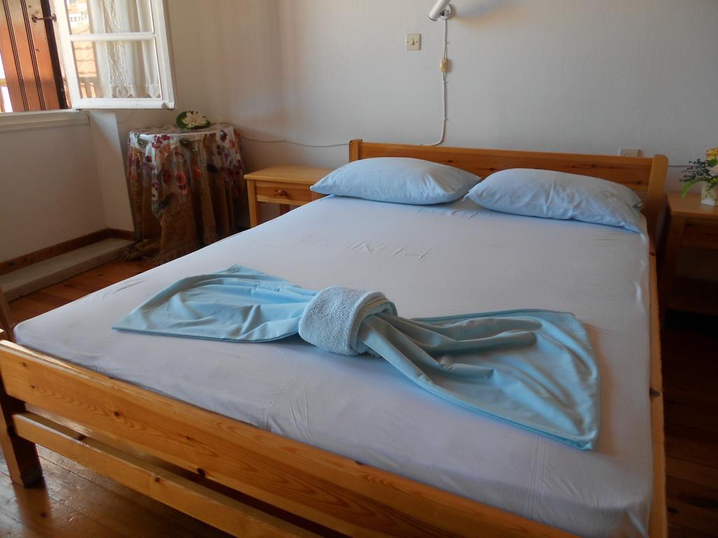 Aggela Guesthouse Σκόπελος Δωμάτιο φωτογραφία